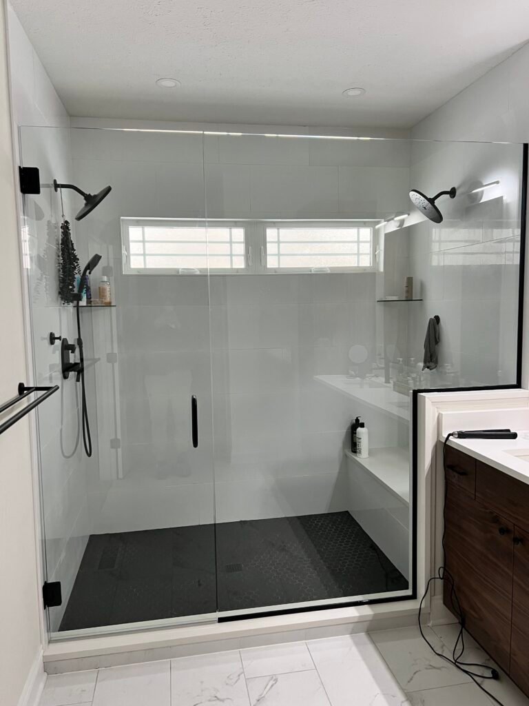 2 FRAMELESS DOOR _ NOTCH PANEL